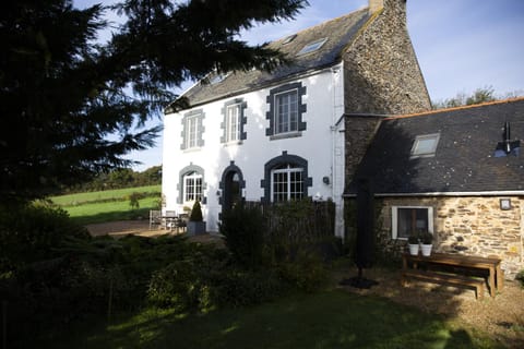 La Colline des Renards Chambres Bed and Breakfast in Finistere