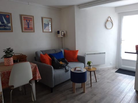 Bel Appartement St Malo avec jardin à 2 pas de la plage Sillon Apartment in St-Malo