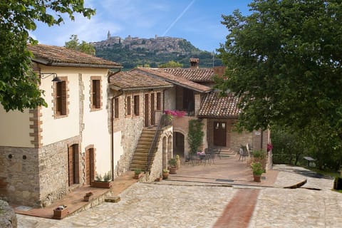 Facade/entrance, City view