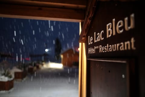Hotel Lac Bleu 1650 Hotel in Saint-François-Longchamp