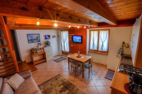 Kitchen or kitchenette, Living room, Dining area