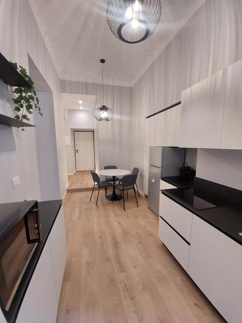 Kitchen or kitchenette, Seating area, Dining area, minibar