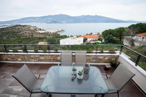 Natural landscape, View (from property/room), Balcony/Terrace, Mountain view, Sea view