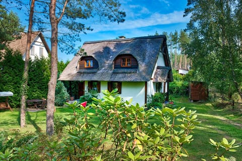 DOM POD STRZECHĄ NA KASZUBACH House in Pomeranian Voivodeship