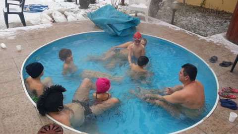 Winter, Swimming pool