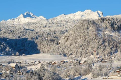 Nearby landmark, Day, Natural landscape, Winter, Mountain view