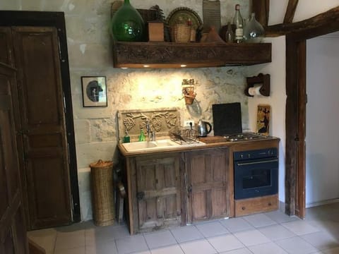 Garden Retreat Loire Riverside Apartment in Centre-Val de Loire