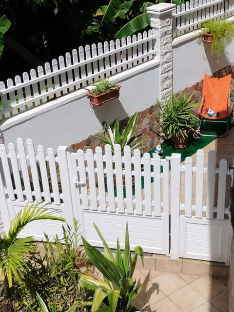 Garden, Balcony/Terrace