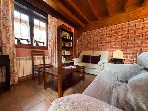 Casa Rural La Socarrena Country House in Western coast of Cantabria