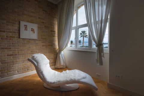 Living room, Sea view