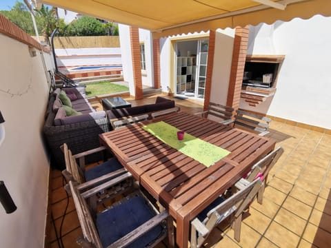 BBQ facilities, Garden, Swimming pool