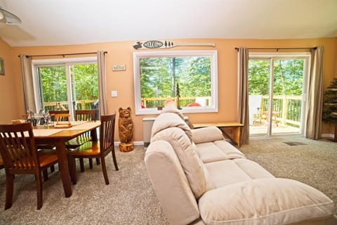 Private Waterville Estates 4 Bedroom Vacation Home In The White Mountains Of Nh - Tr51e Casa in Campton