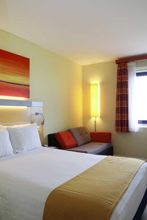 Holiday Inn Express London - Newbury Park, an IHG Hotel Hotel in Ilford