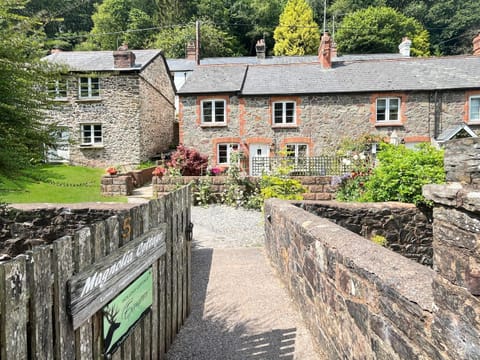 Magnolia Cottage House in West Somerset District