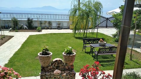 Beach, Garden view, Sea view