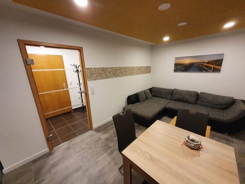 Exklusive moderne 2 Zi. Wohnung in ruhiger Lage Eigentumswohnung in Ostalbkreis