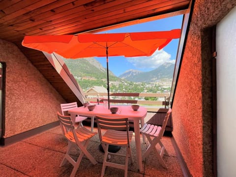 Studio 2 étoiles pour 4 pers. avec balcon à Briançon - FR-1-330C-62 Apartment in Briançon