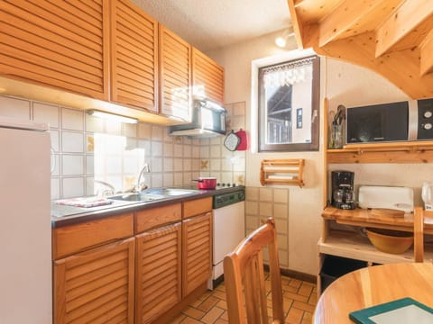 Appartement Le Monêtier-les-Bains, 3 pièces, 6 personnes - FR-1-330F-154 Condo in Le Monêtier-les-Bains