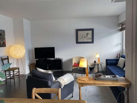 Appartement rénové avec terrasse et WIFI à Perros-Guirec - FR-1-368-84 Apartment in Perros-Guirec