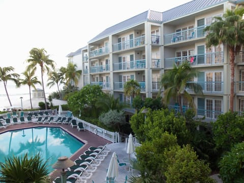 Facade/entrance, Swimming pool, Swimming pool