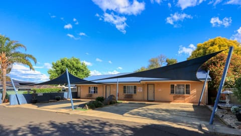 Edward Parry Motel and Apartments Motel in Tamworth
