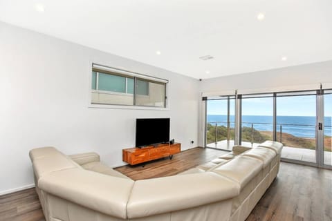 Avaya Sellicks Beachfront Getaway- Wifi House in Adelaide