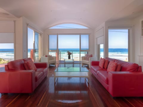 Living room, Sea view