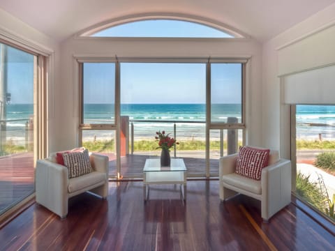 Seating area, Sea view