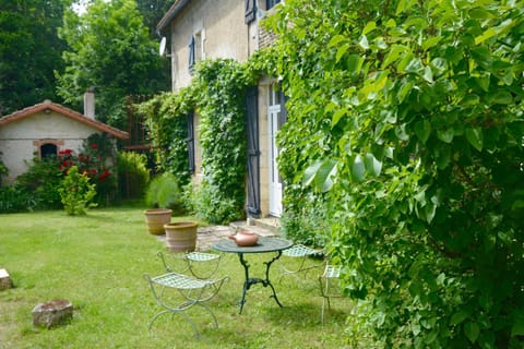 Facade/entrance, Garden