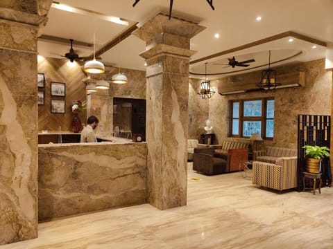 Grand Hotel Mumbai - Ballard Estate, Fort Hotel in Mumbai