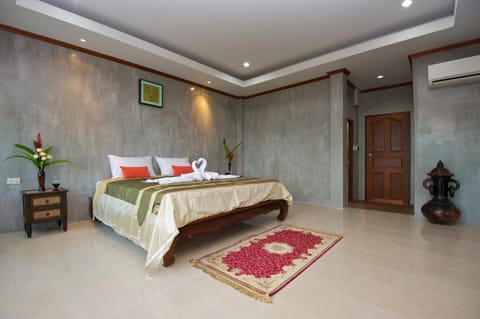 Bed, Photo of the whole room