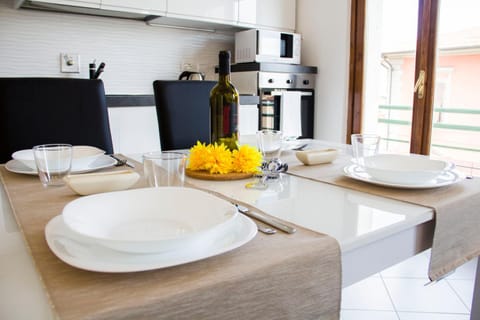 TV and multimedia, Balcony/Terrace, Kitchen or kitchenette, Living room, Dining area