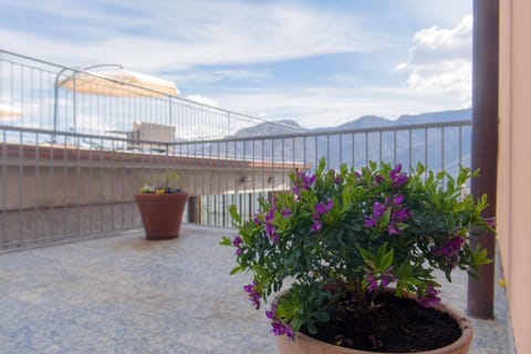 Natural landscape, Balcony/Terrace, Mountain view