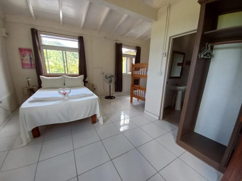 Serenity Lodges Dominica Albergue natural in Dominica