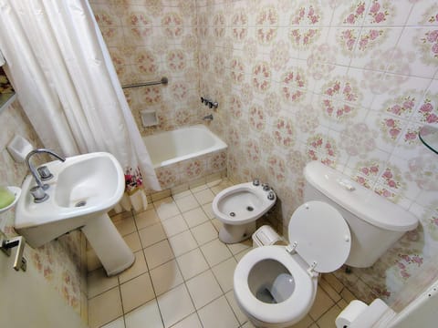 Shower, Bathroom, bidet