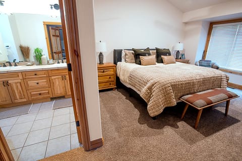 Timber Lake 341 House in Fraser