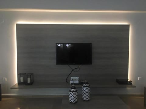 Grey Suite Filoxenia Condo in Thessaloniki