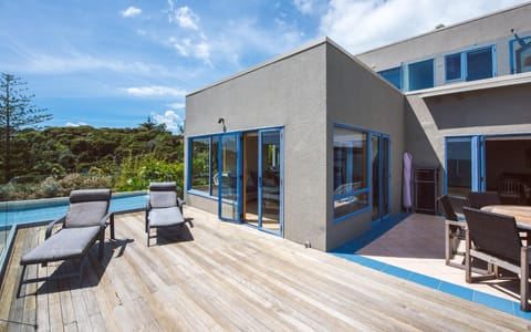 Palm Beach Lodge House in Auckland Region