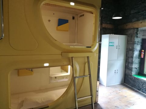 No.9 Space Capsule Youth Hostel Hostal in Sichuan