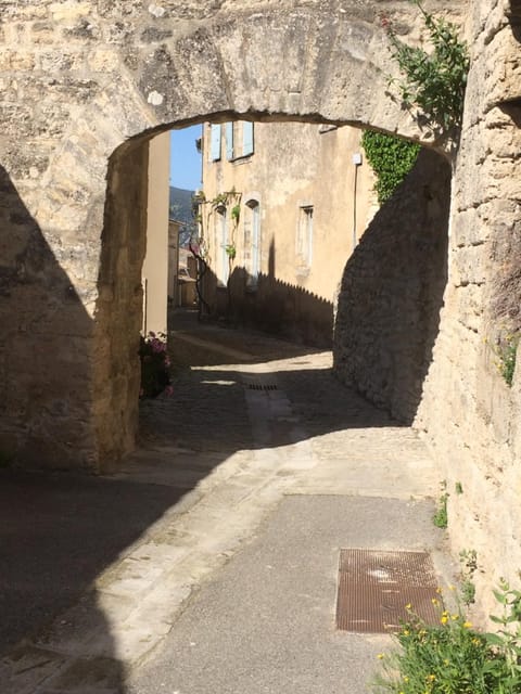 Rose Bed and Breakfast in Bonnieux