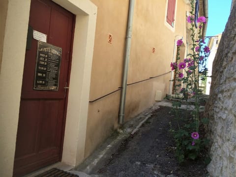 Rose Bed and Breakfast in Bonnieux