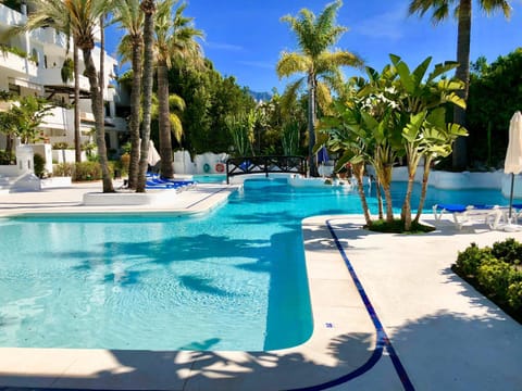 Luxury apartment in La Isla, Puerto Banus Eigentumswohnung in Marbella