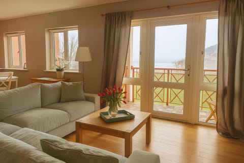 View (from property/room), Balcony/Terrace, Living room, Garden view, Sea view