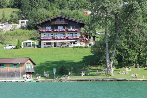 Property building, Day, Garden, Garden view, Lake view