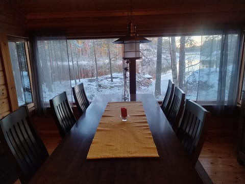 Dining area, Lake view