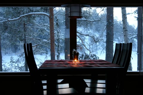 Dining area, Lake view