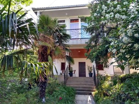 Property building, Facade/entrance, Garden, View (from property/room)