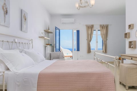 Bedroom, Sea view