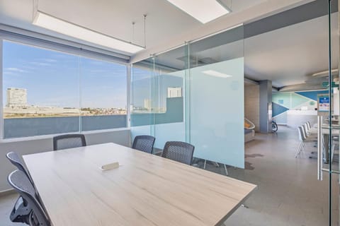 Meeting/conference room