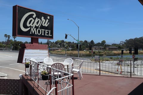 Capri Motel Santa Cruz Beach Boardwalk Motel in Santa Cruz